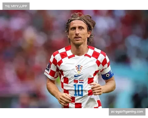 老将莫德里奇经验丰富 调度中场节奏